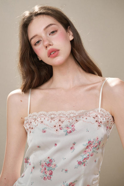 Comfortable Embroidery Top & Skirt Set-Up