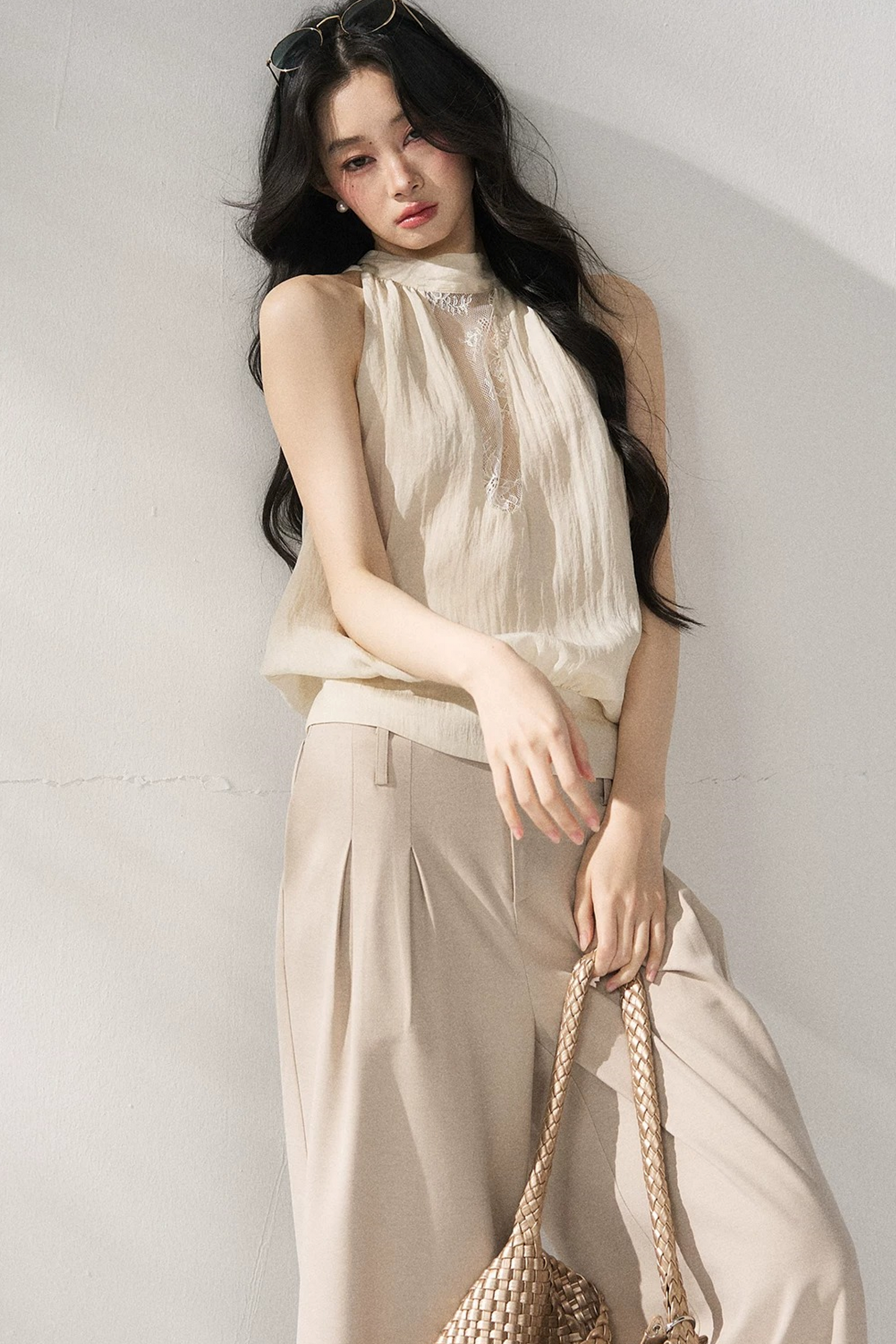 Gilet beige con scollo all'americana