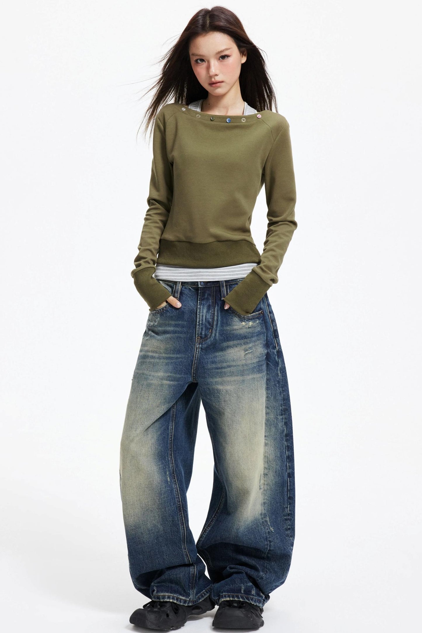 Big V-Neck Knitted Sweater Set-Up