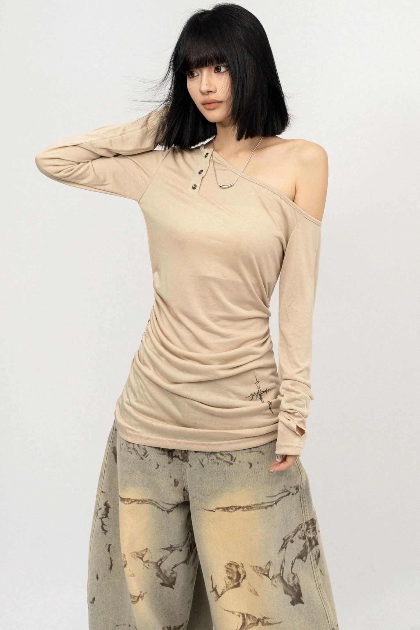 Lightweight Slanted Shoulder Base Top
