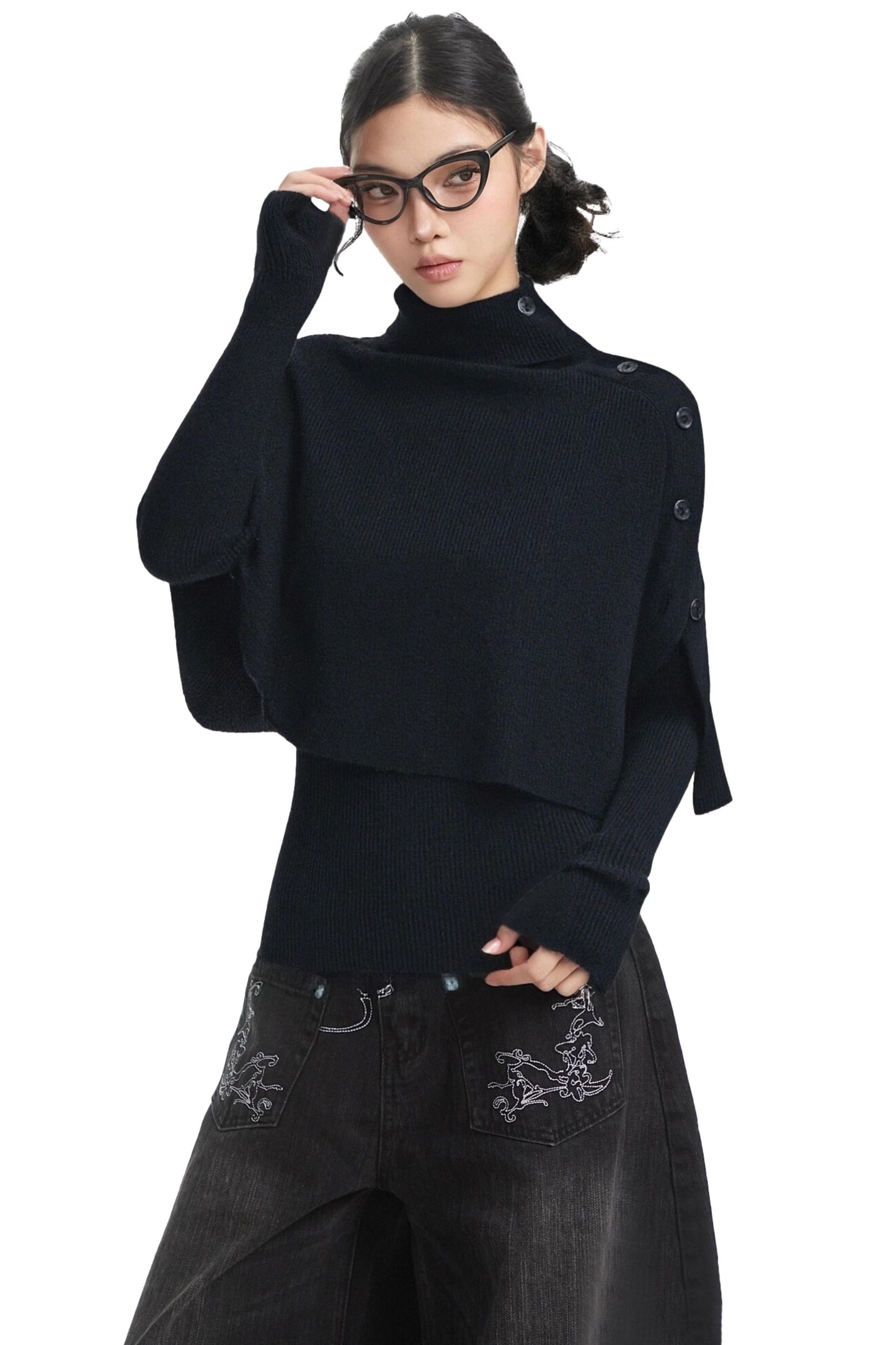 Pull cape noir à col roulé