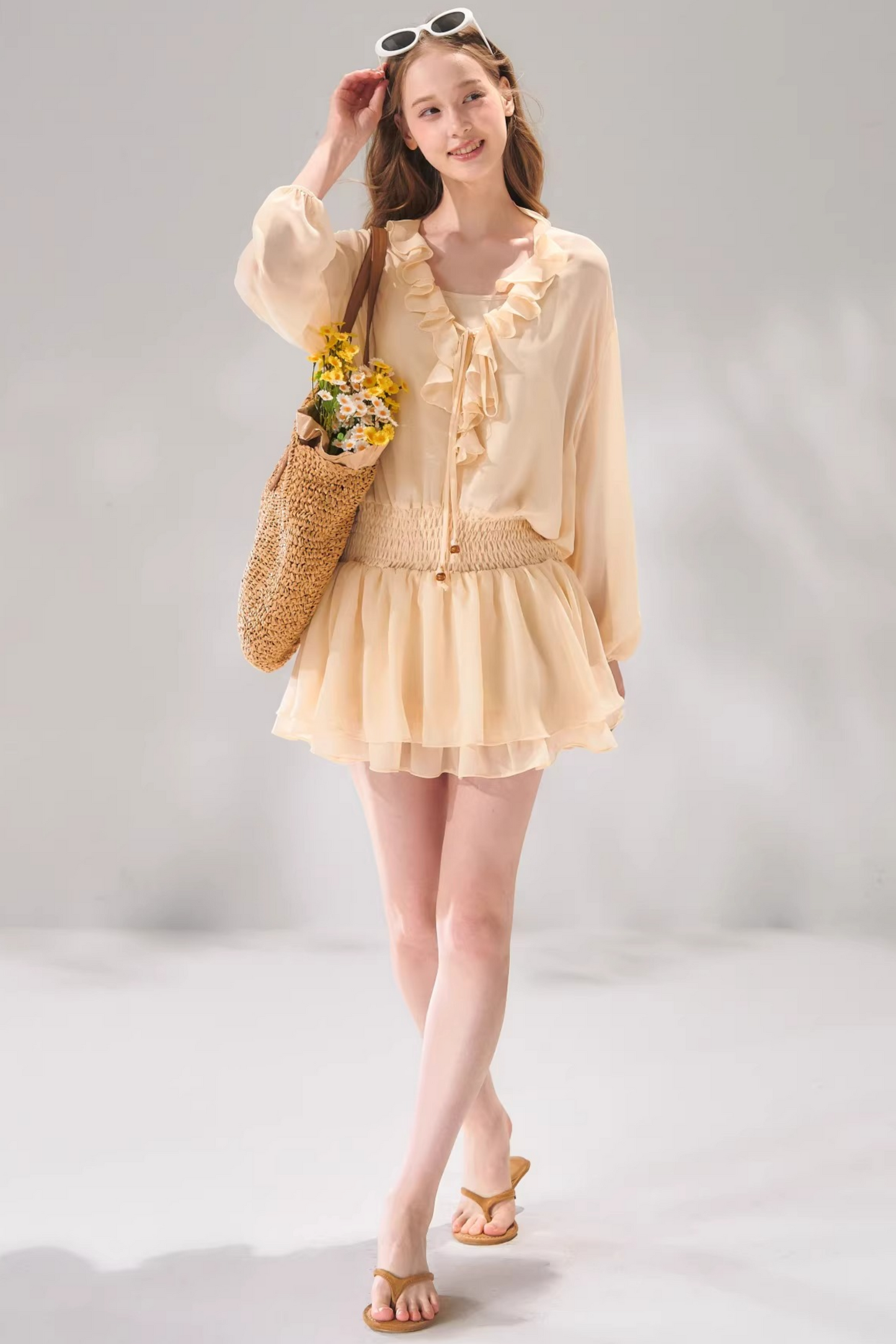 Ensemble robe en mousseline à volants et perles