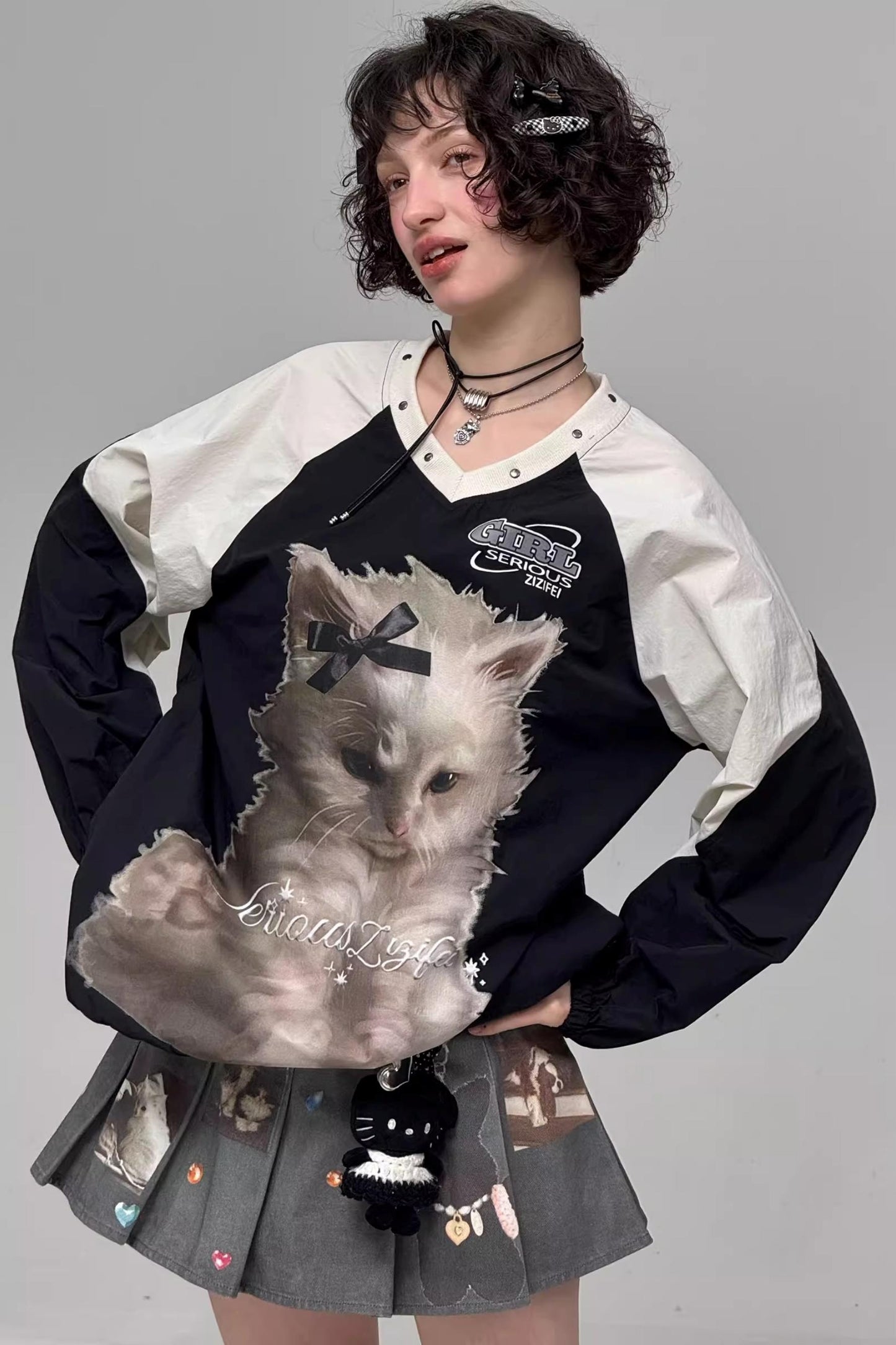 American Cat Print V-Neck Top