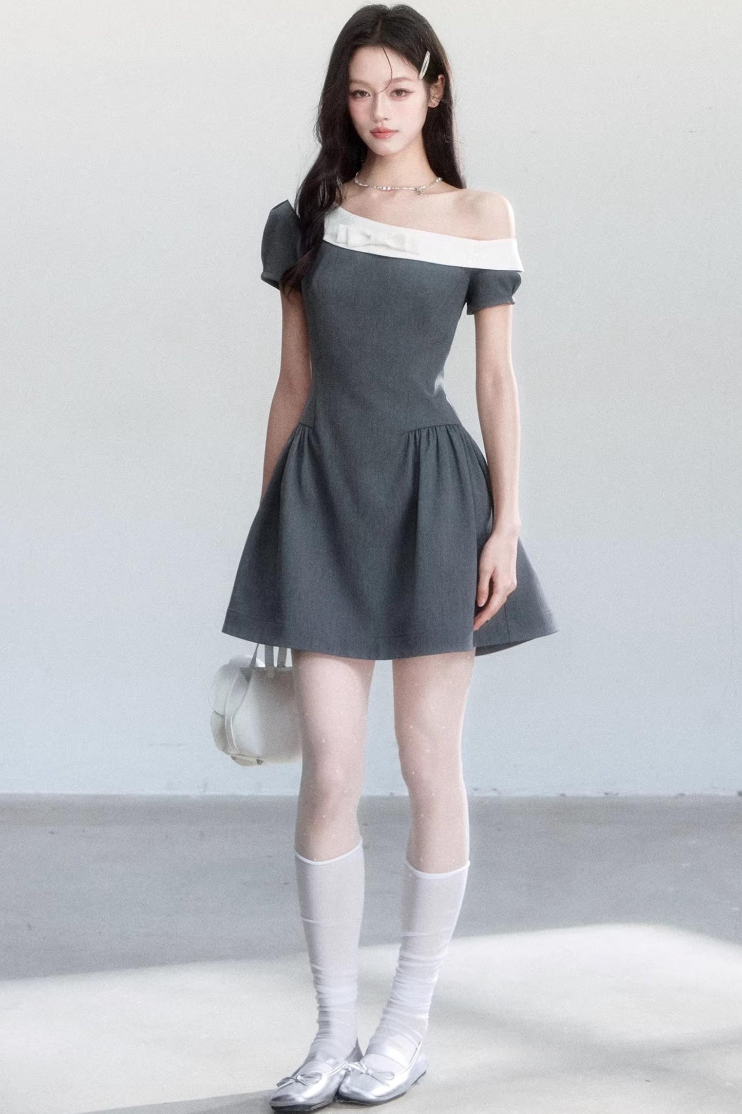 Contrasting Off-Shoulder Princess Dress