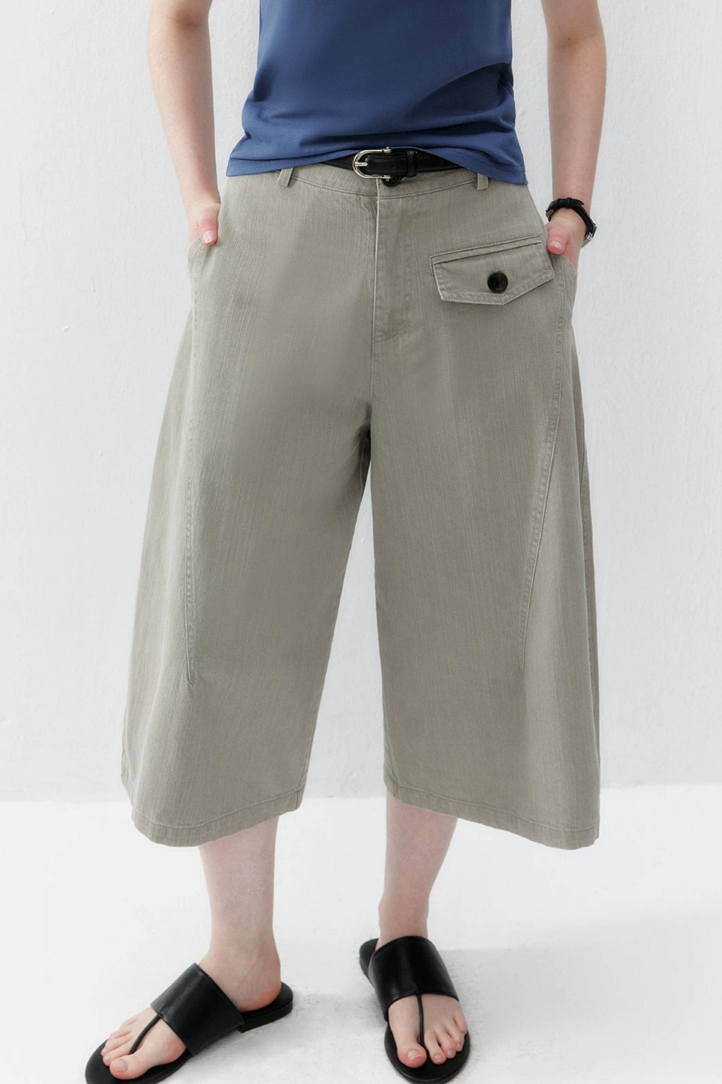 Smoky Gray Cotton Wide-Leg Cargo Pants