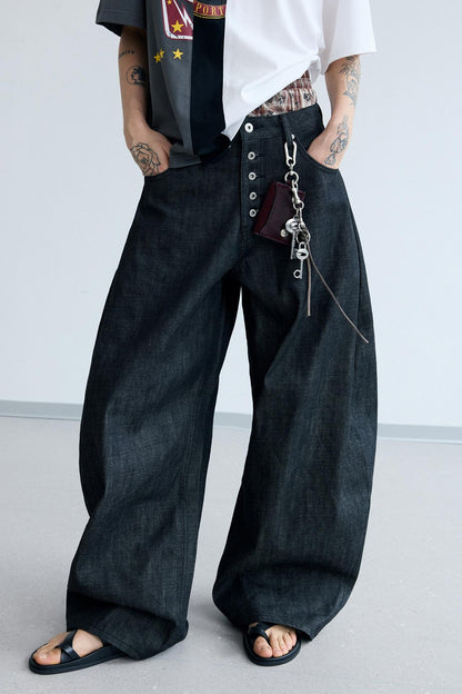 Wide-Leg Curved Knife Jeans