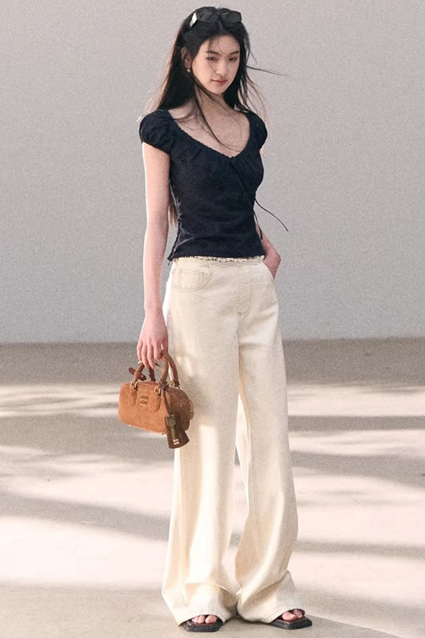 Embroidered Lace Puff Sleeve Top