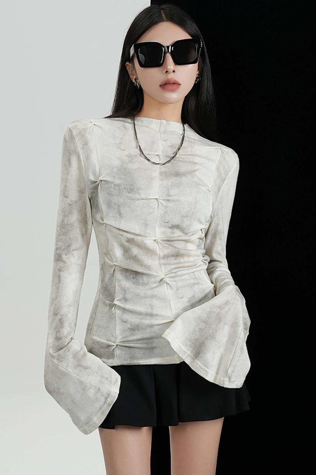 SRYSAME's design is slim, pleated, flared, long-sleeved, T-shirt, underneath, and top, a new autumn women's wear