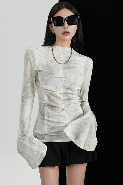 SRYSAME's design is slim, pleated, flared, long-sleeved, T-shirt, underneath, and top, a new autumn women's wear