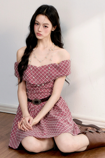 Retro-rotes kariertes A-Linien-Kleid