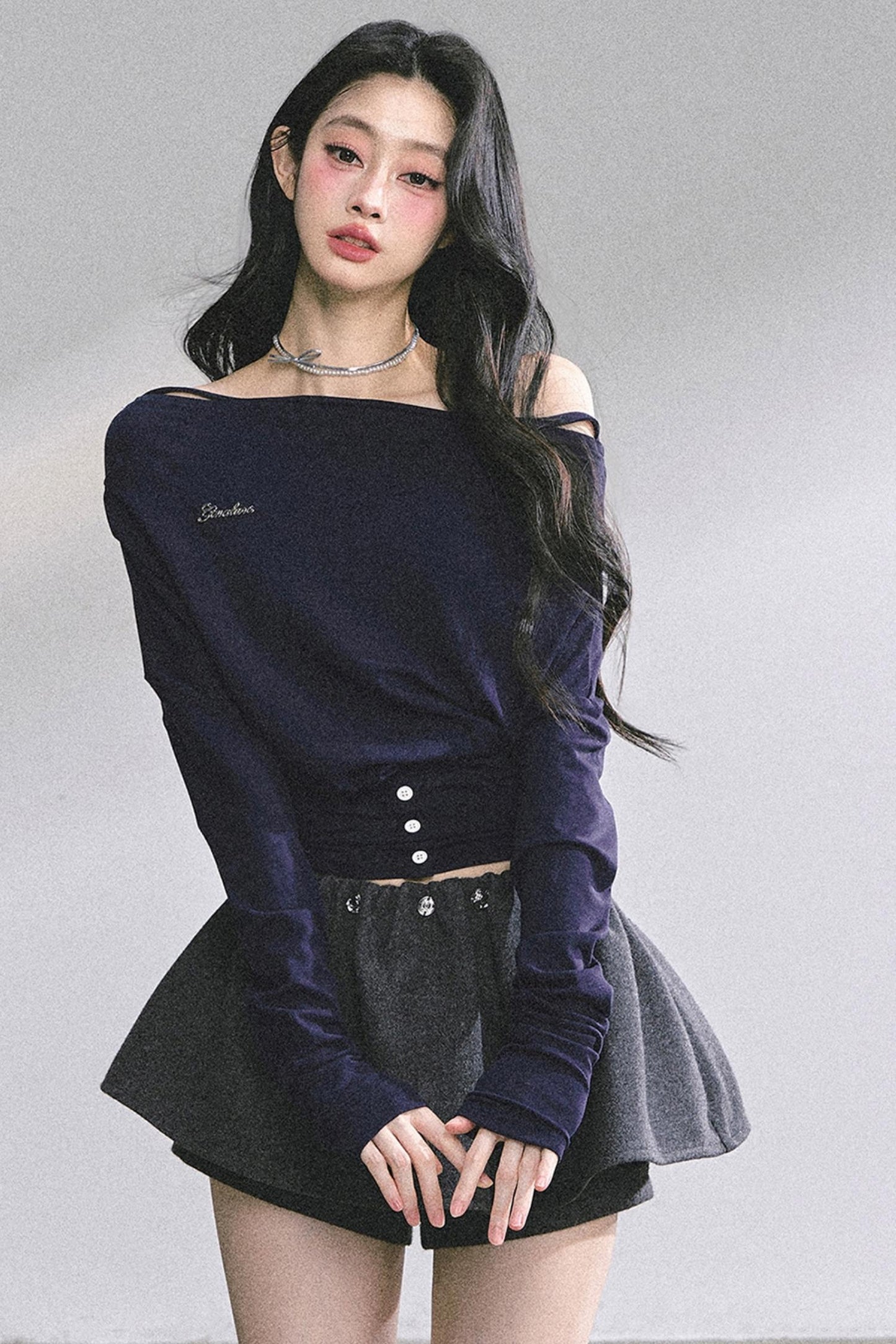 Magazine Long-Sleeved Top