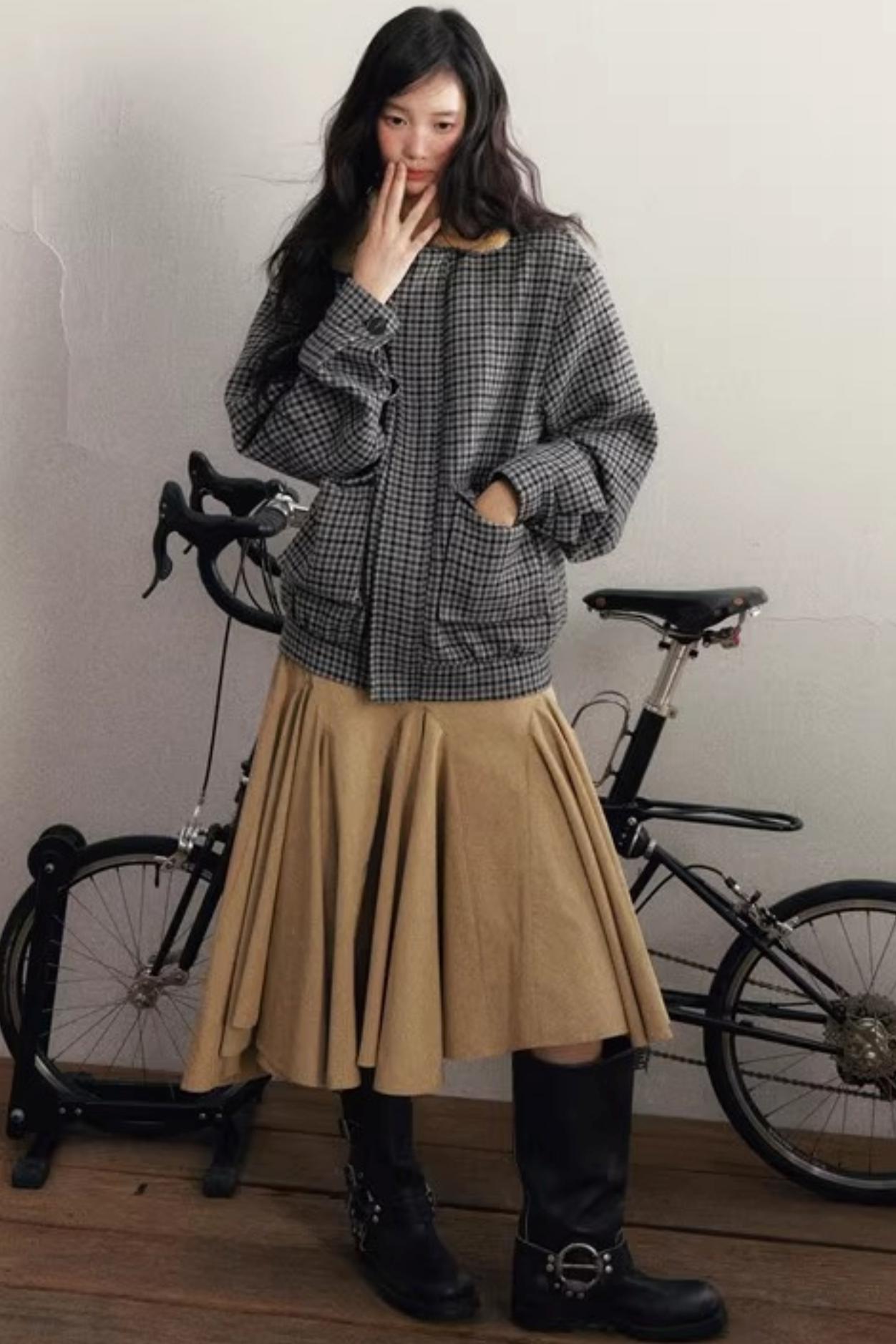 Edge Large Irregular Skirt