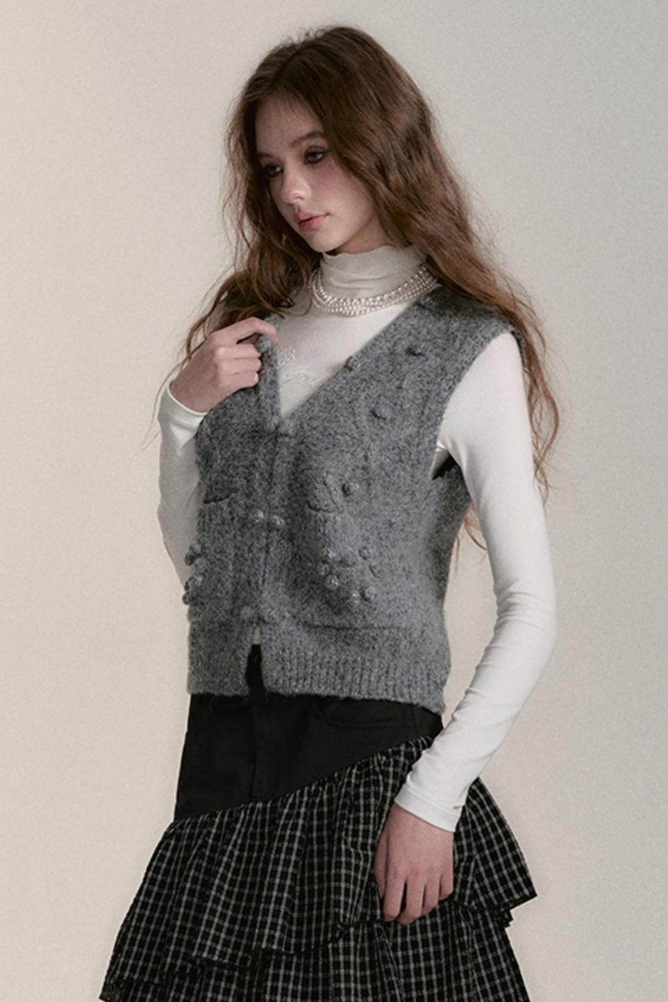 THICKENED WOOL SWEATER AND VEST SET-UP