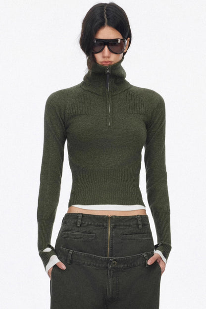 Half-Turtleneck Zip-Up Knitted Design Top
