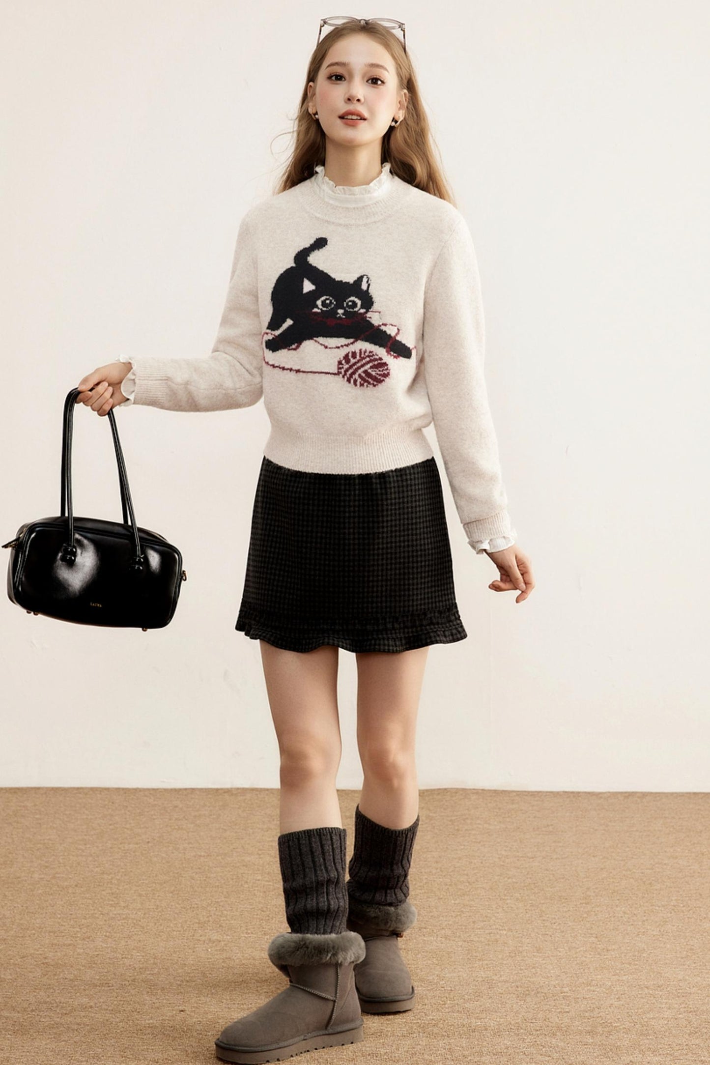 Round Neck Cat Pattern Top