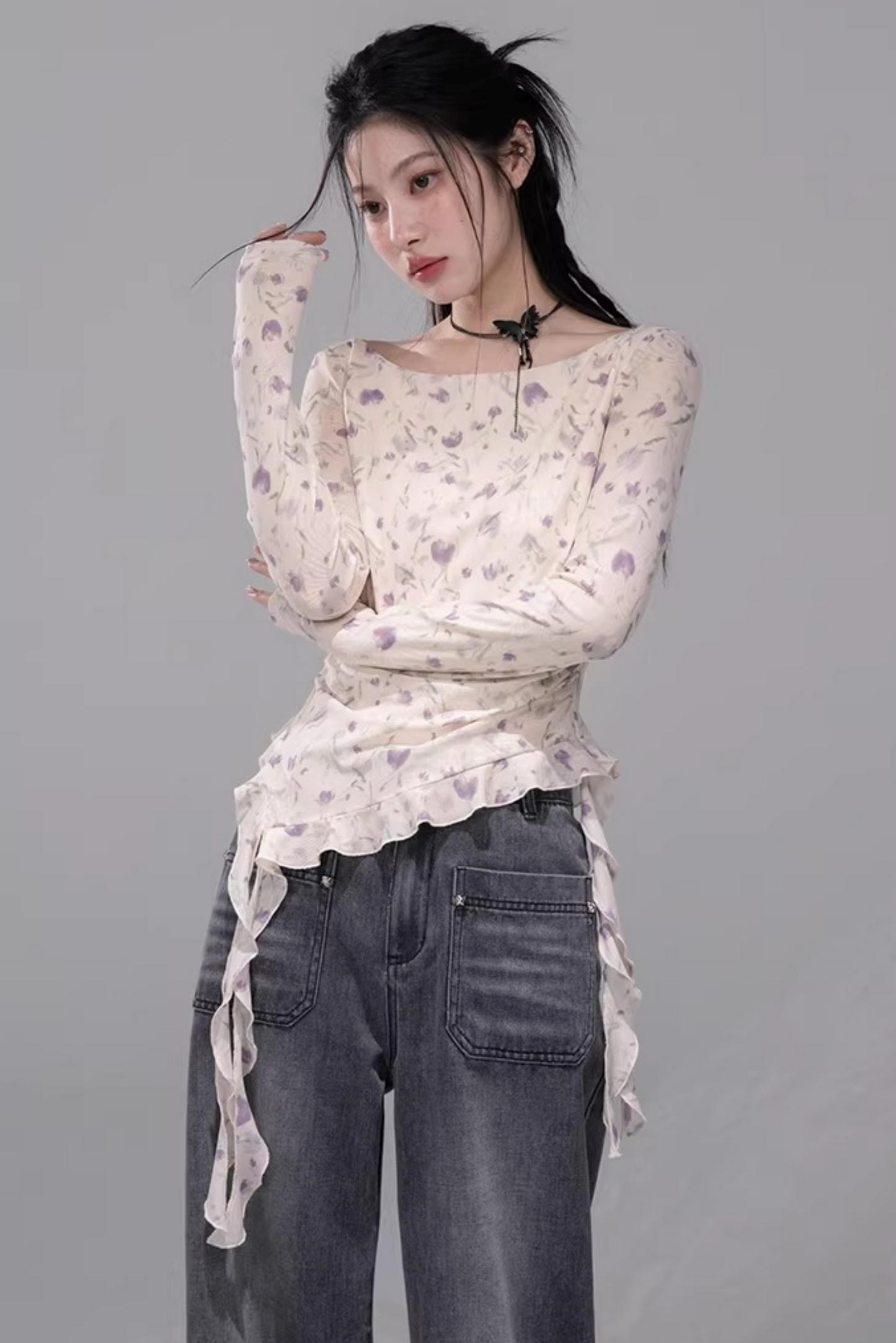 Flatternde-Frühlingsblumen-Bluse