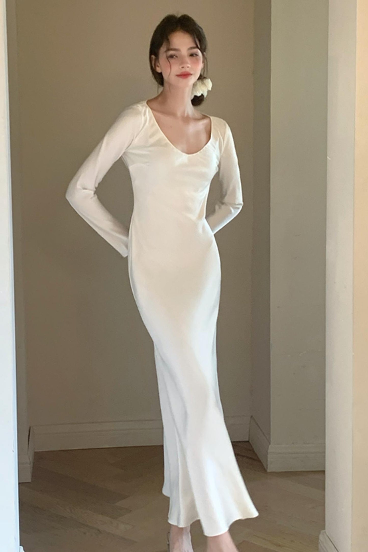 French Waist-Defined Long-Sleeve Dress