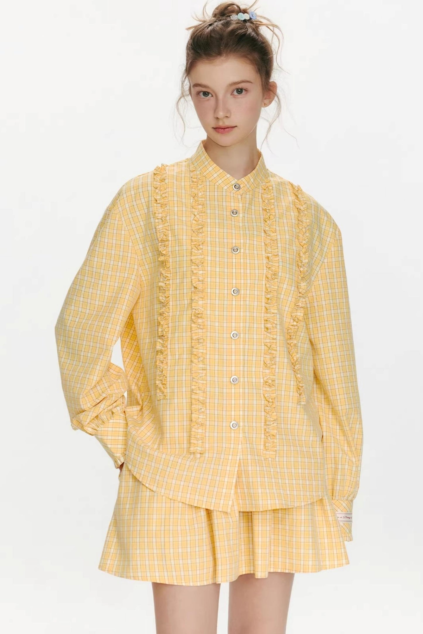 Gewebtes, geschwungenes Rüschenhemd