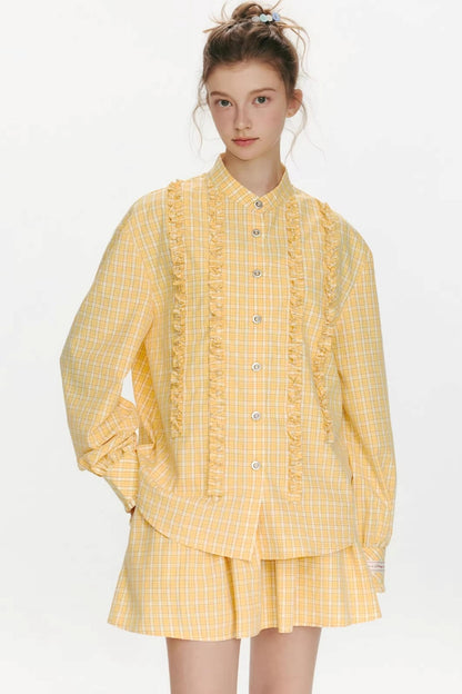 Gewebtes, geschwungenes Rüschenhemd