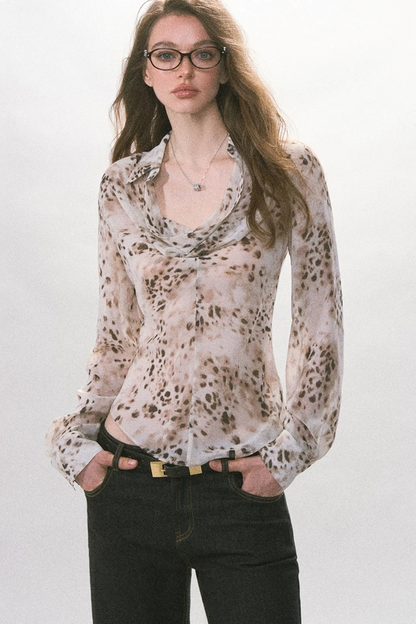 Hellfarbenes gepunktetes Slim-Fit-Chiffon-Oberteil