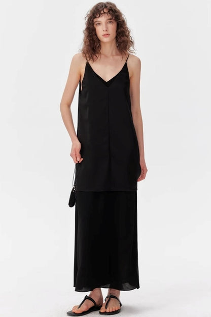 Chic V-Neck Maxi Dress