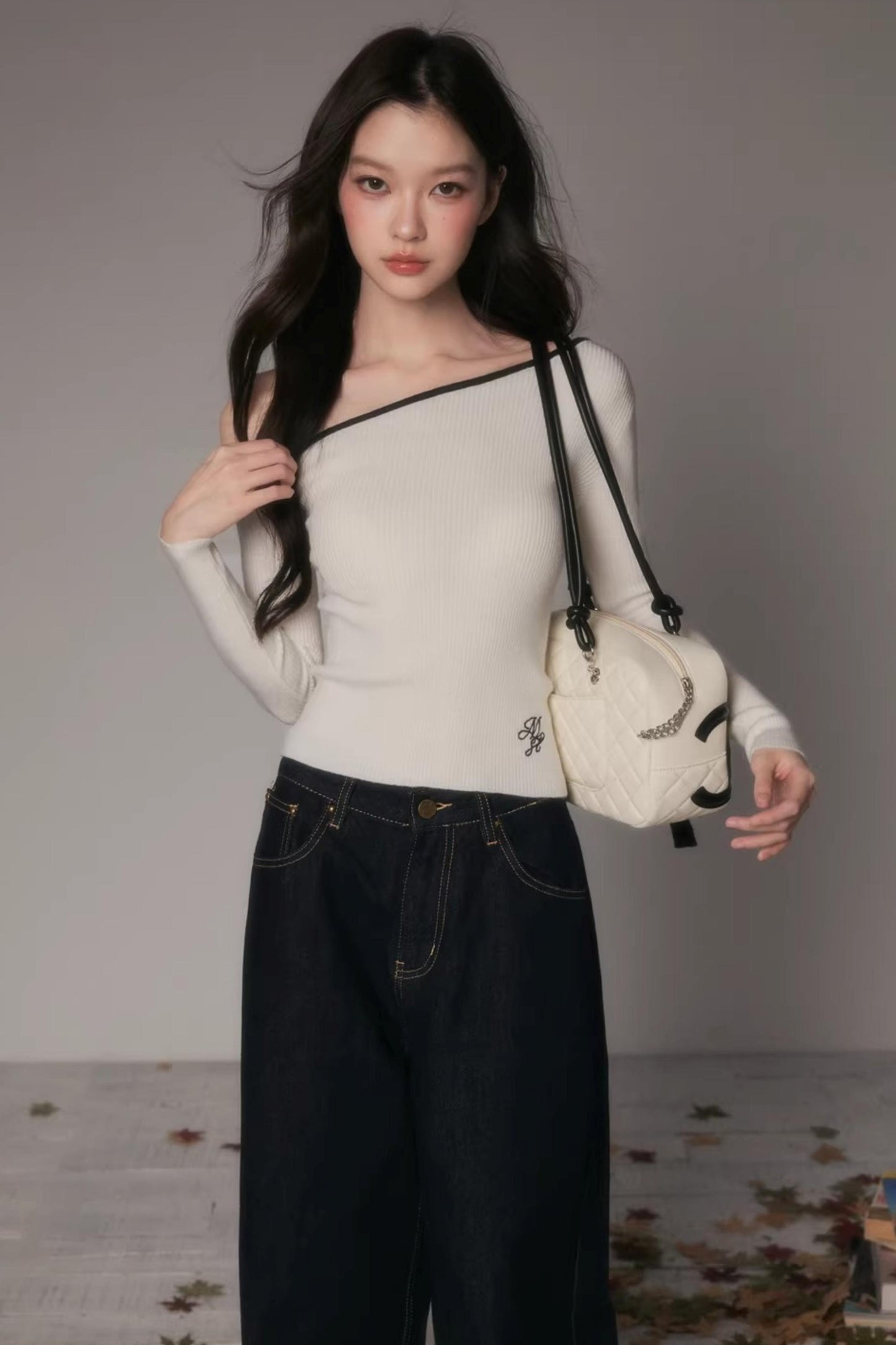 Off-Shoulder Knitted Top