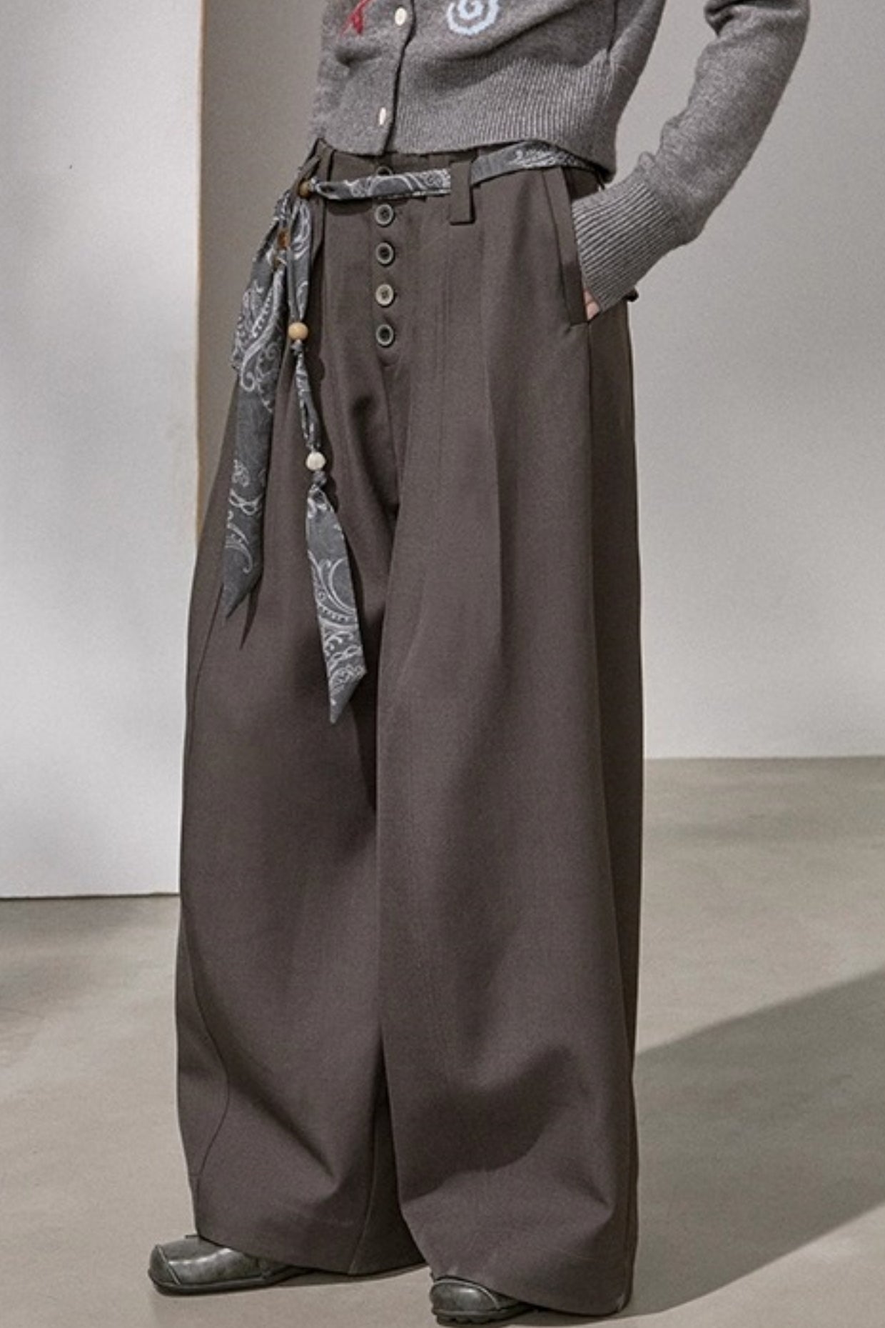 Button Pleated Winter Pants