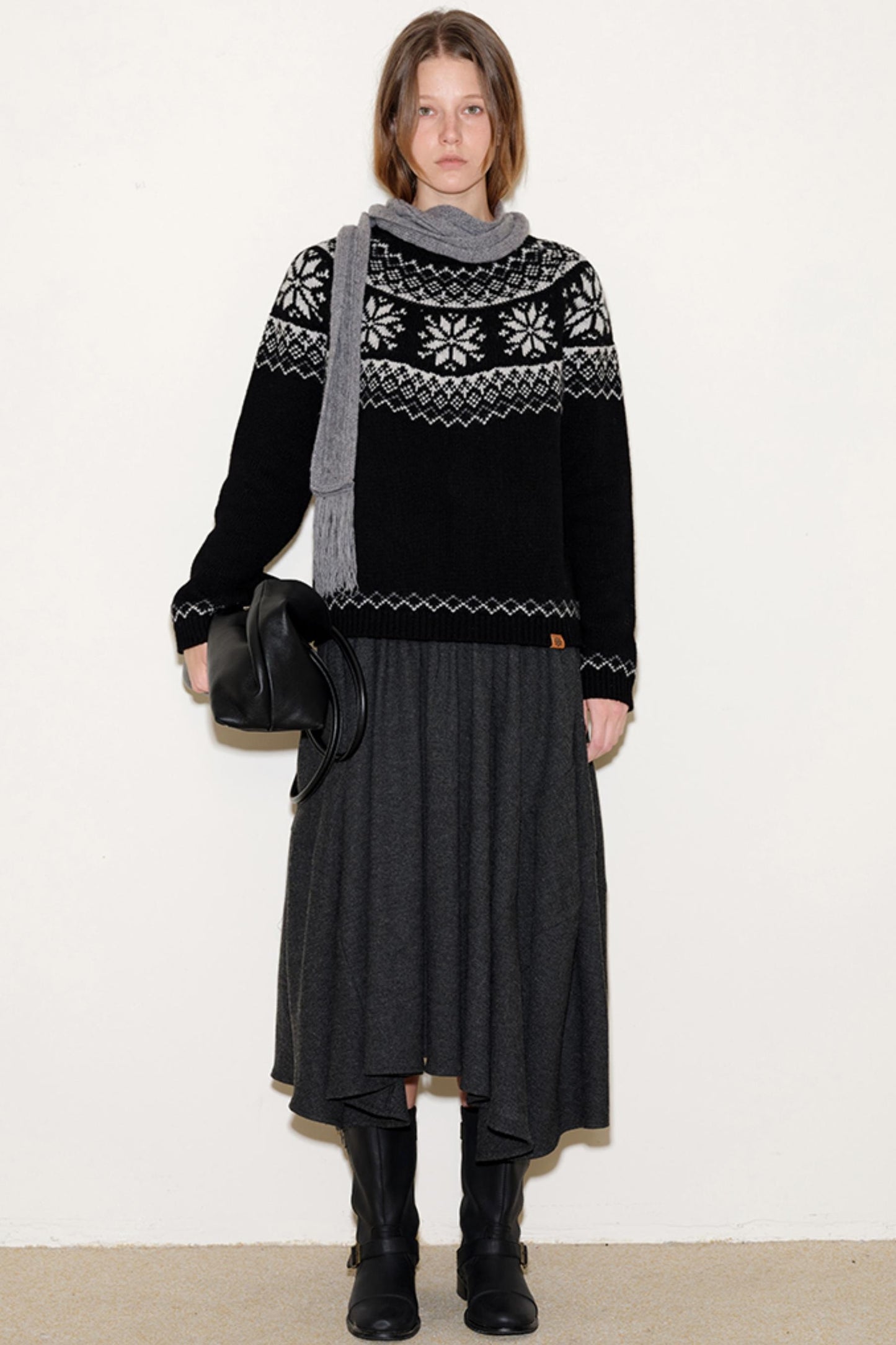 Volume Cut Elastic Waist Skirt