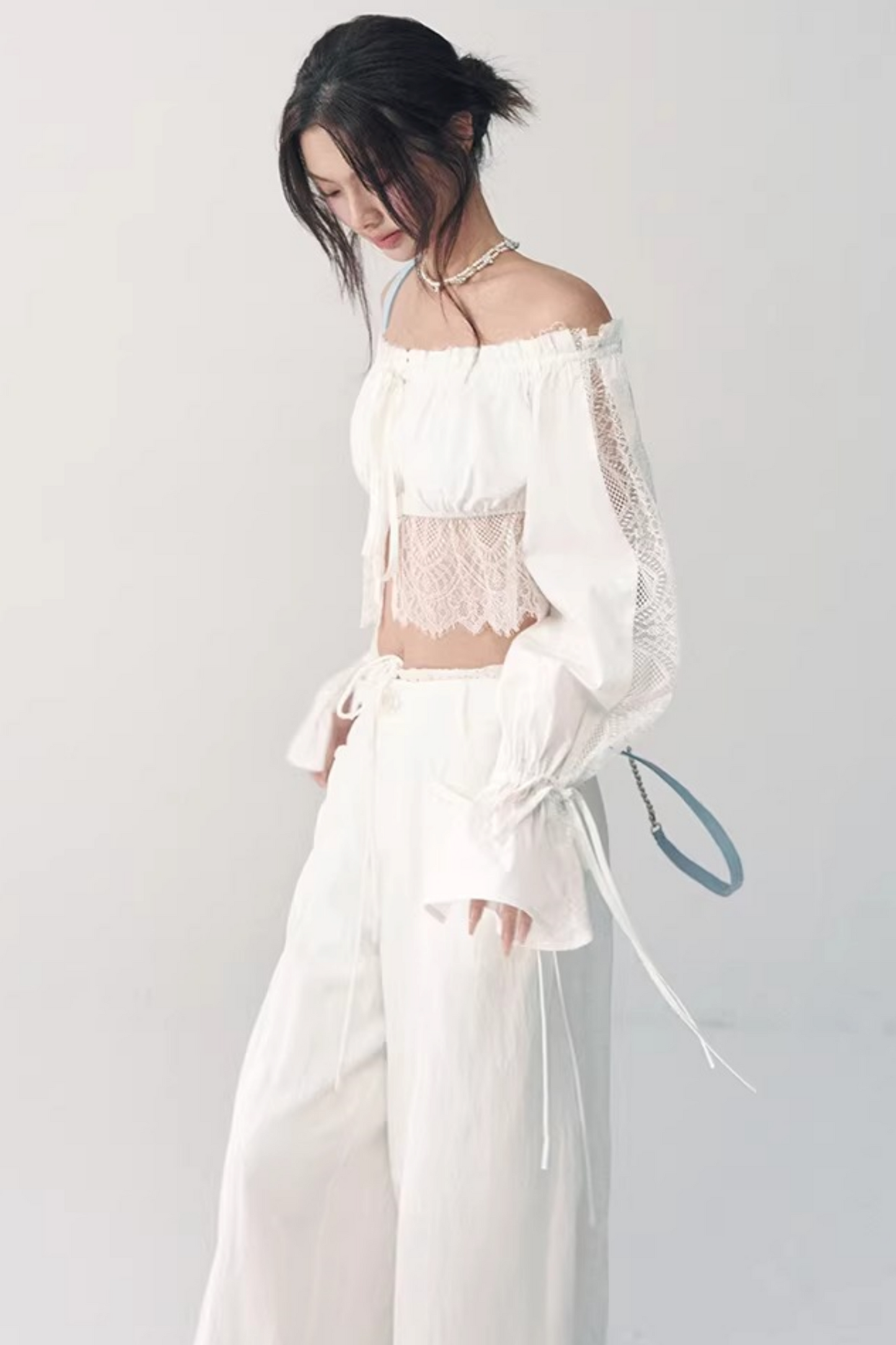 Blusa in Pizzo Off-Shoulder