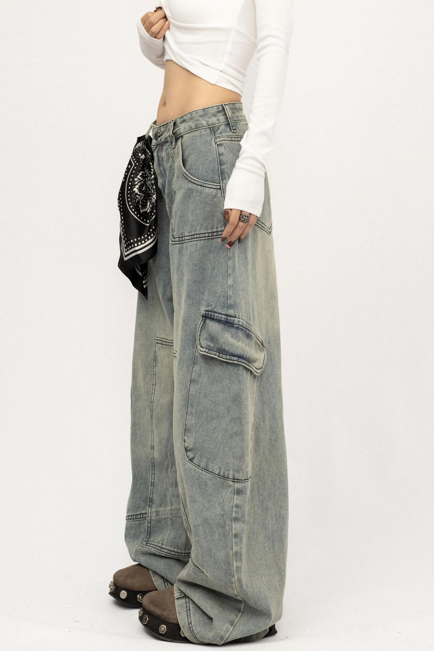 American Vintage Multi-Pocket Cargo Jeans