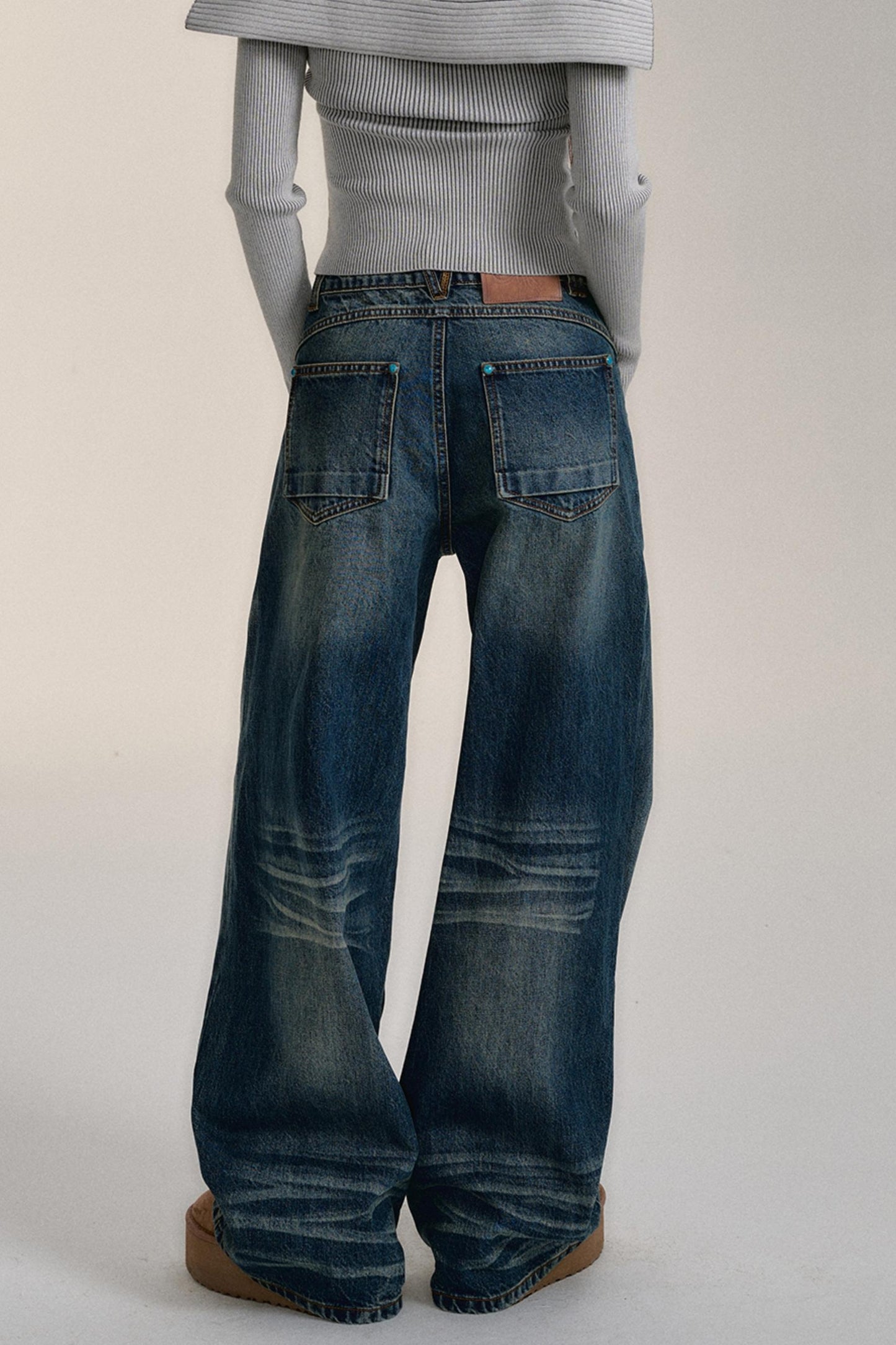 BLUE WASH DISTRESSED STRAIGHT-LEG JEANS