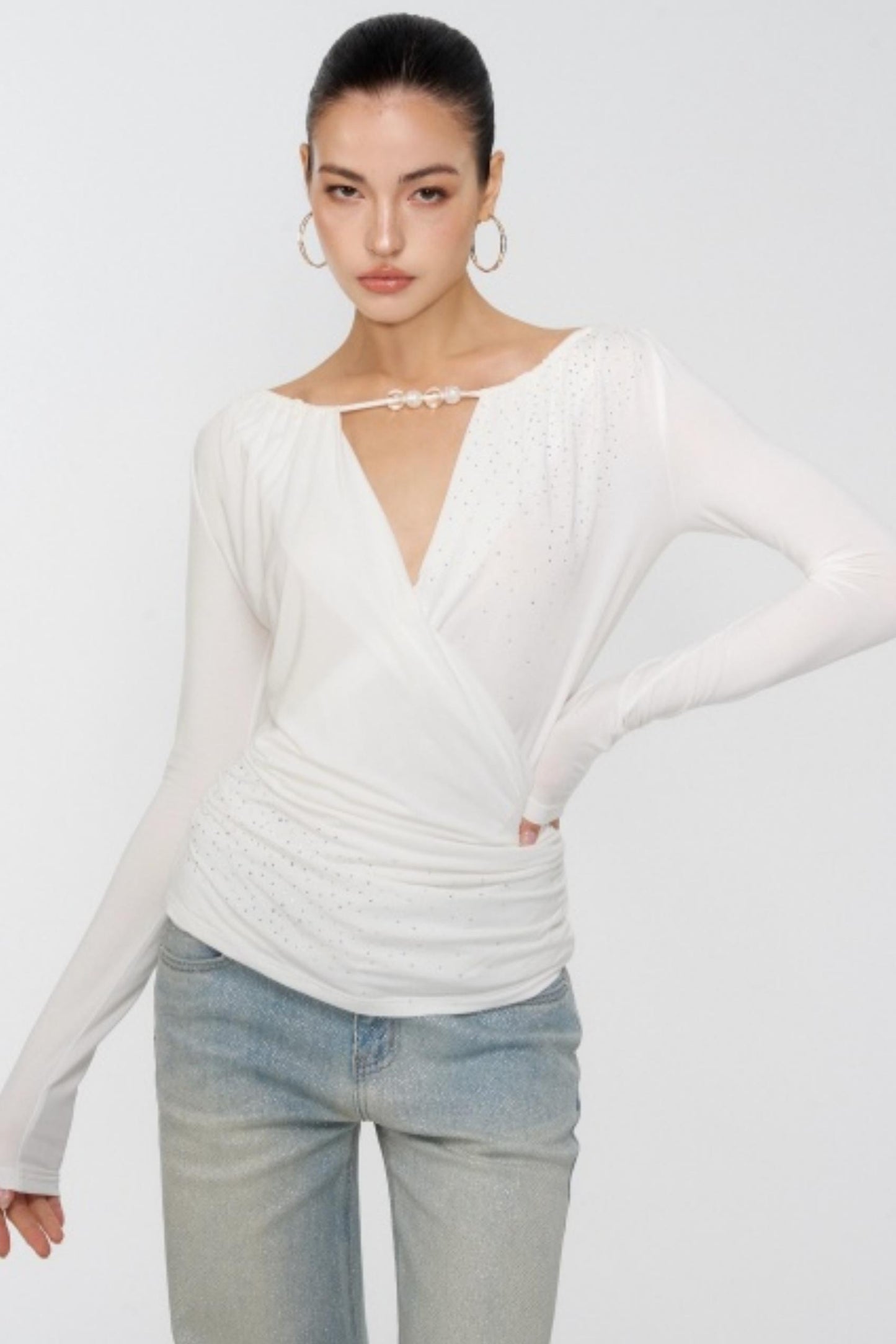 Cross Swing Collar Slim Diamond Top
