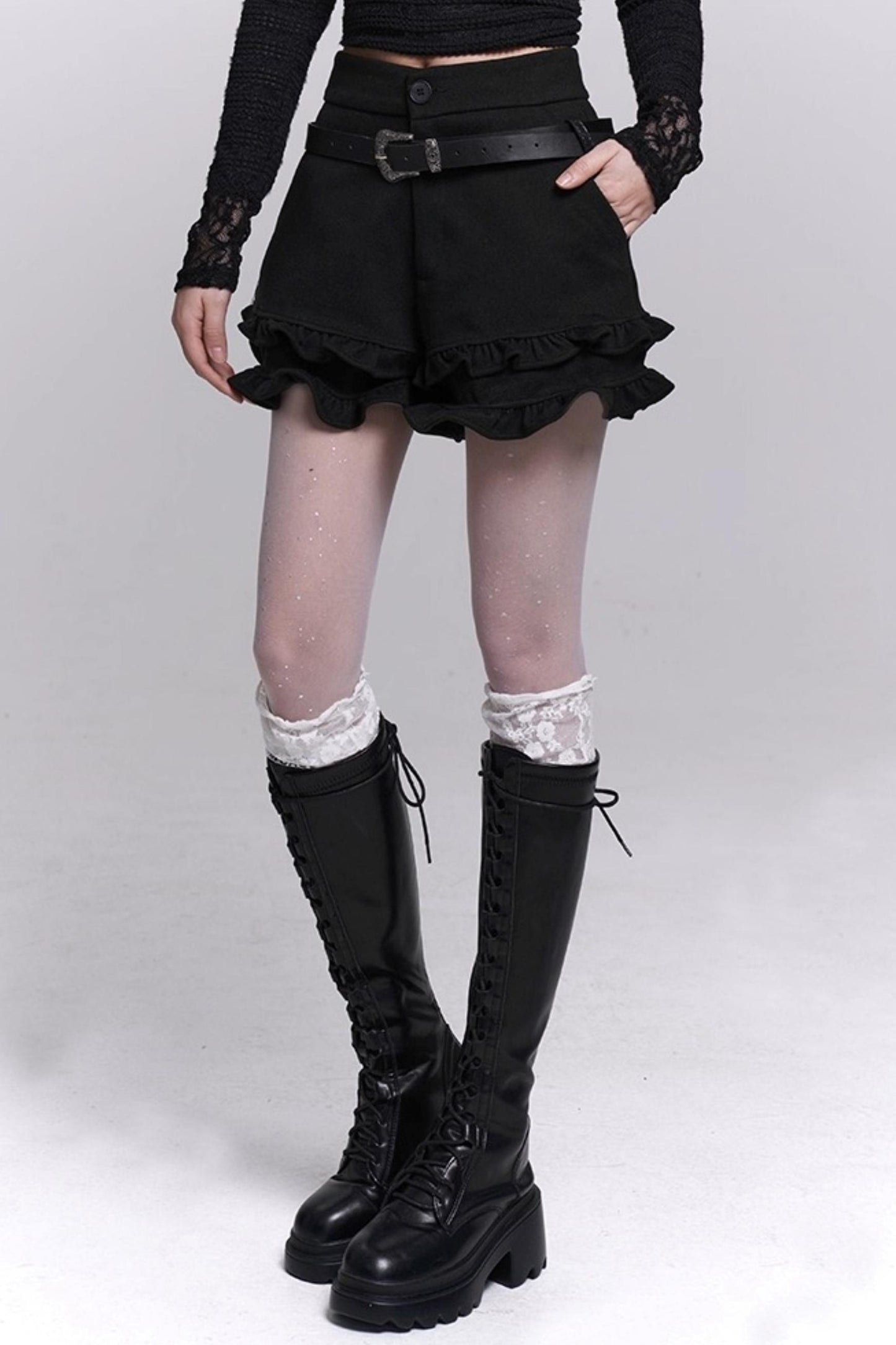 Ruffled Woolen Boot Shorts