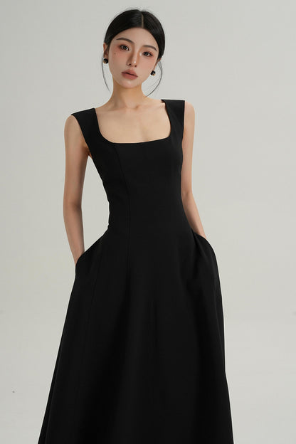 Black Sleeveless Dress