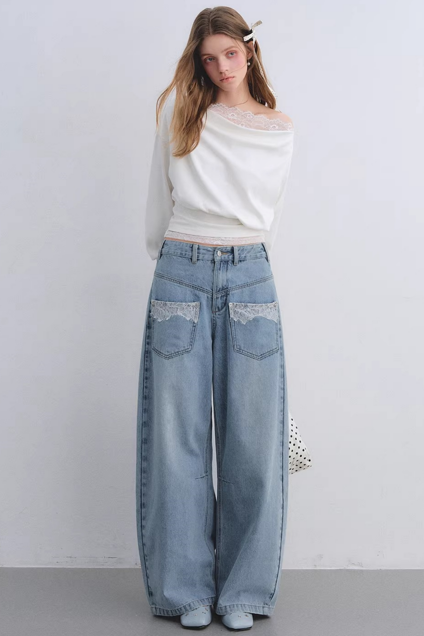 Off-Shoulder-Top mit Spitzeneinsatz