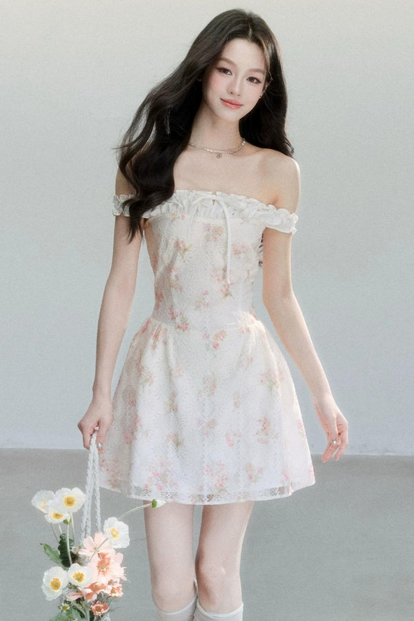 Vestido de Parches Florales de Un Hombro