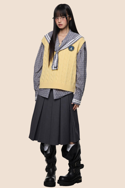 Twisted Flower V-Neck Knit Vest