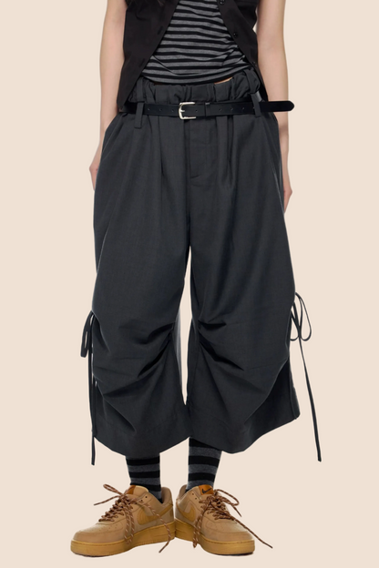Pleated Wide-Leg Cropped Pants