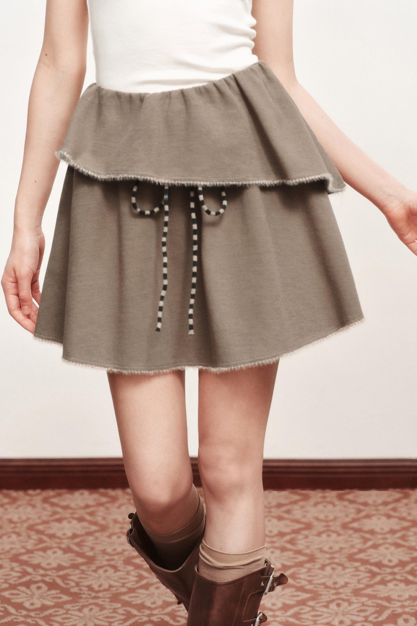 Folding Lace-Up Short Skirt