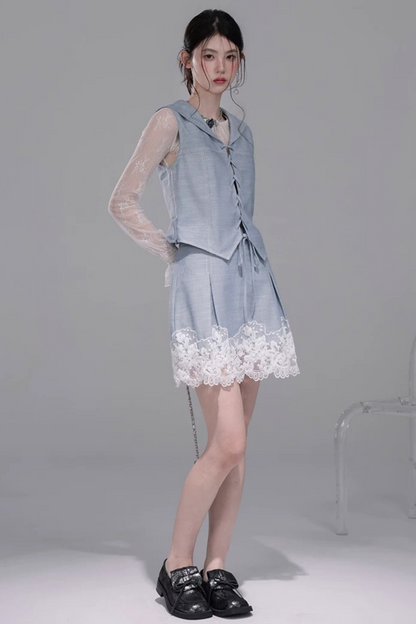 Set con gilet in pizzo color block