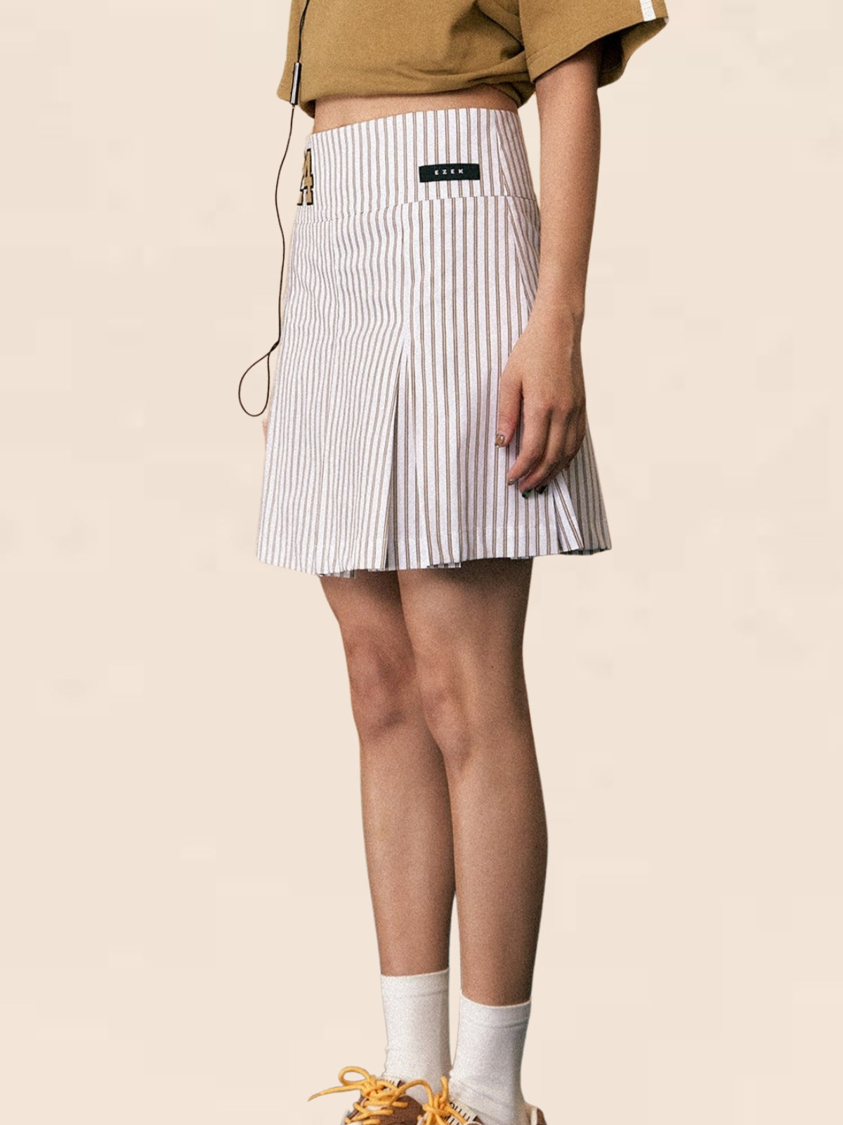 Vertical Striped Pleated Skirt