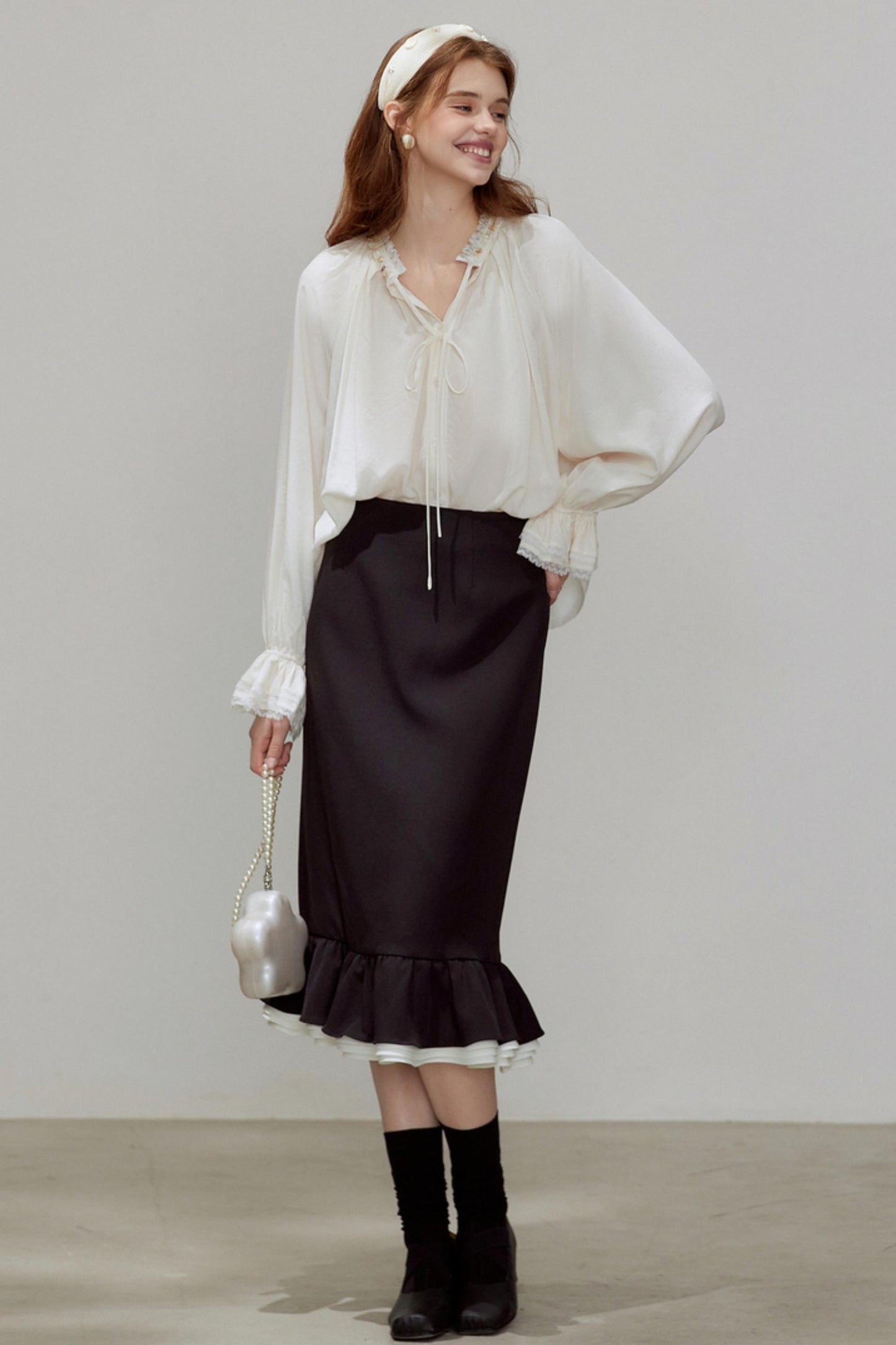 Silhouette V-Neck Shirt