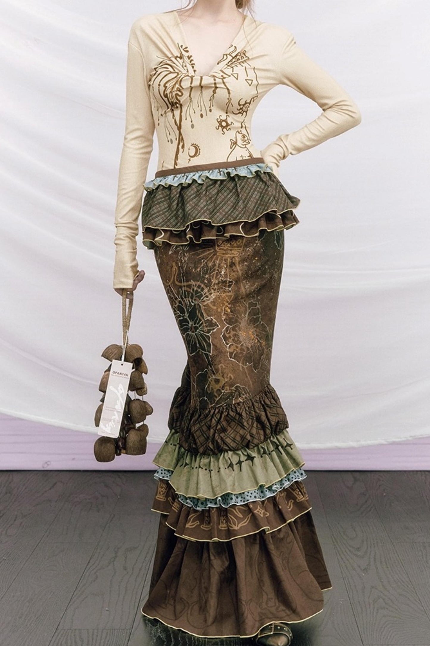 Off-Shoulder Knot Base Shirt