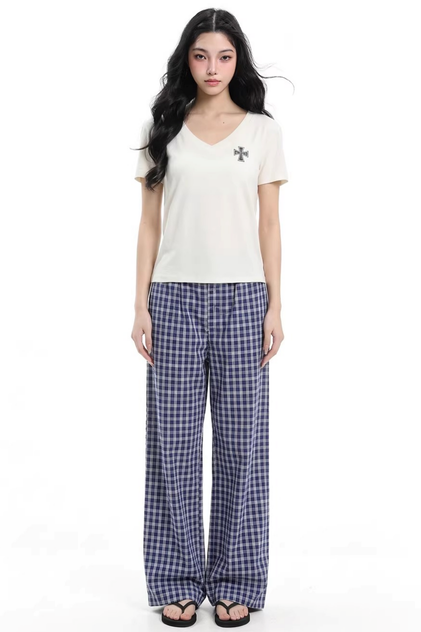 Top blanco americano con cuello en V
