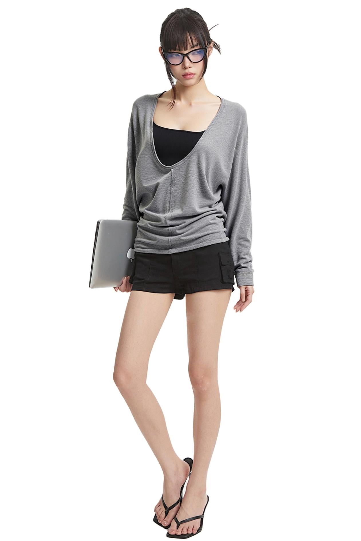 Center Stitched Bat Sleeve Knit Top