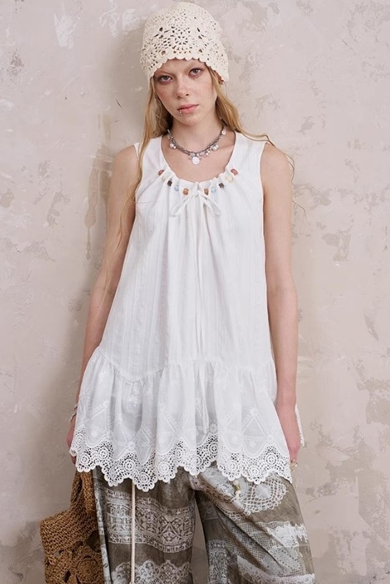 Romantic Sleeveless Ensemble Top