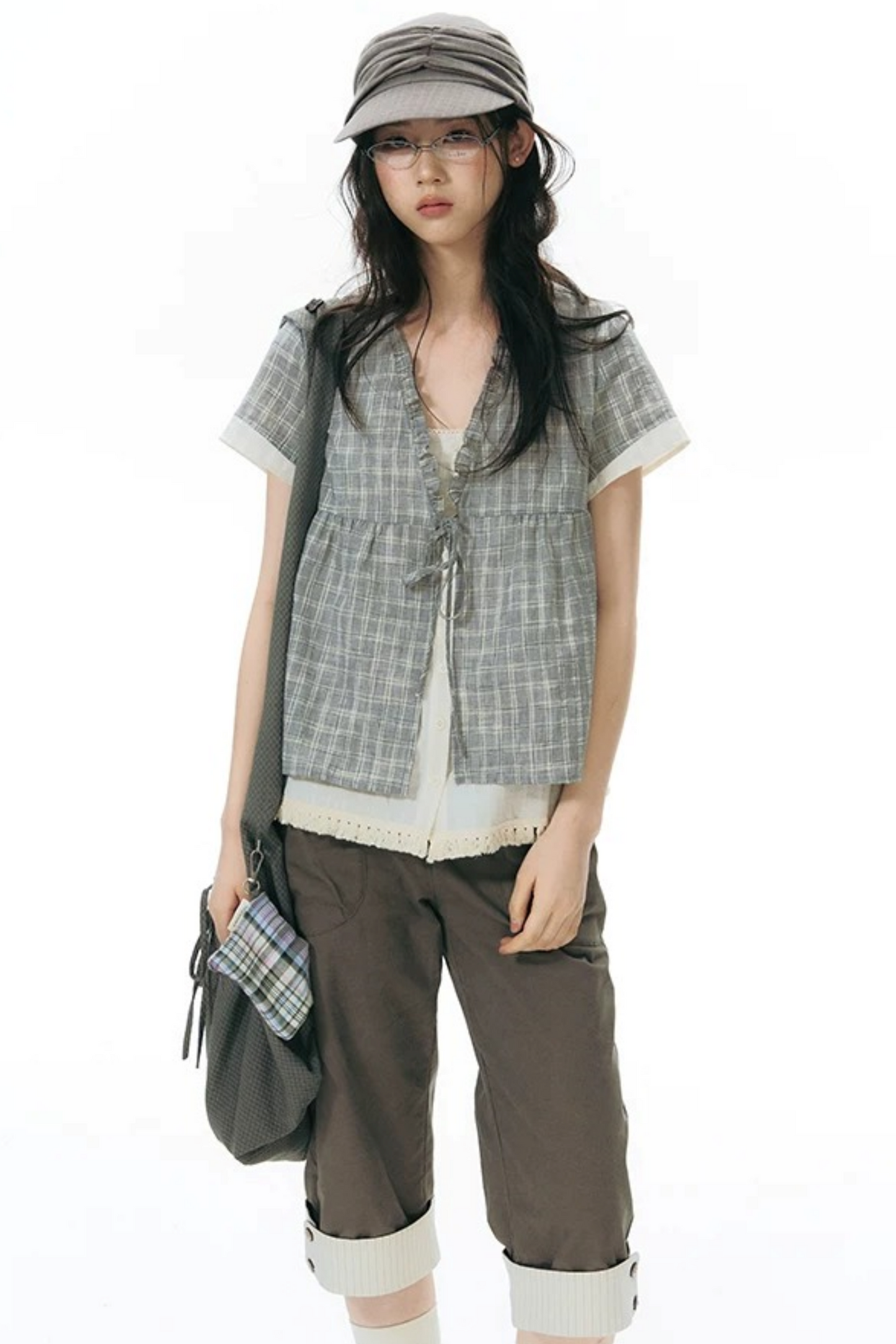 Camicia a quadri con volant e scollo a V