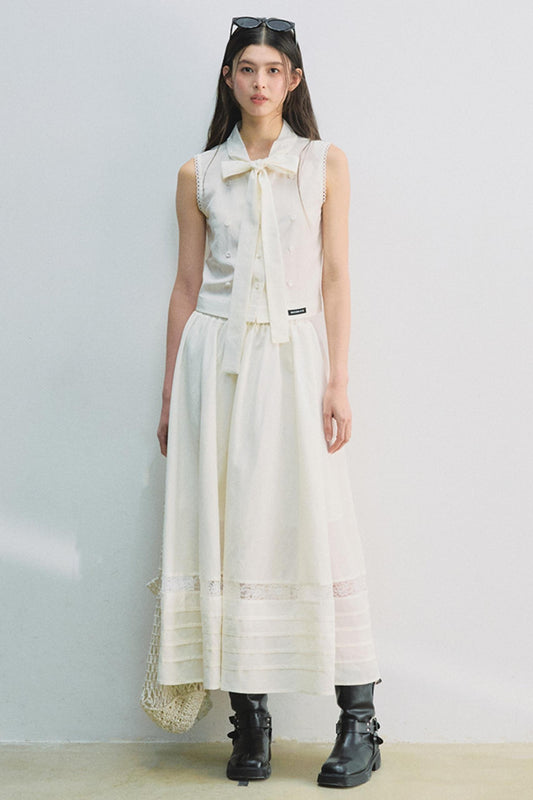 Elegant White Lace Set-Up