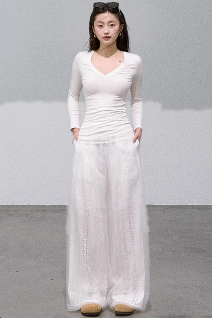 Lace V-Neck Slim Knit Top