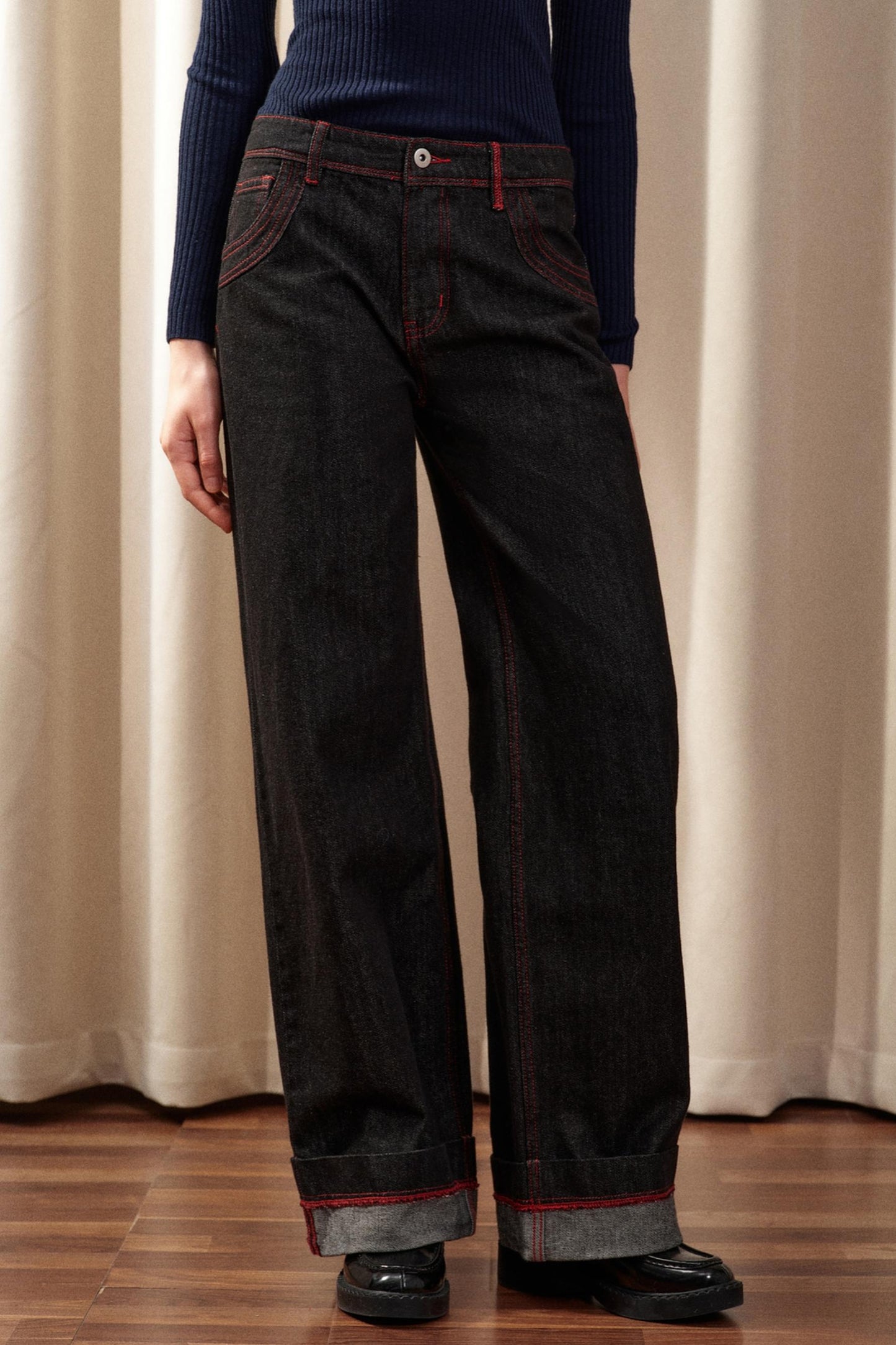 Thin High-Waisted Straight-Leg Pants
